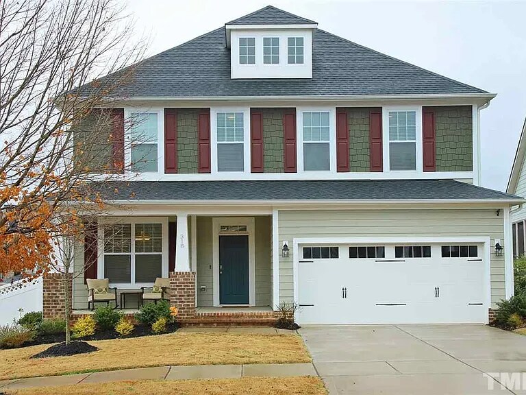318 Millbrook Dr in Pittsboro, NC - Foto de edificio