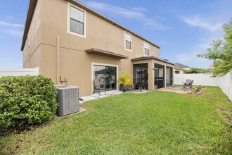 13929 Felix Will Rd in Riverview, FL - Foto de edificio - Building Photo