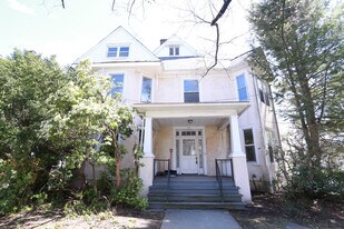 212 N 7th St in Stroudsburg, PA - Building Photo