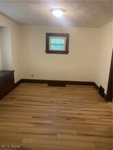 1317 Manchester Rd in Akron, OH - Building Photo - Building Photo