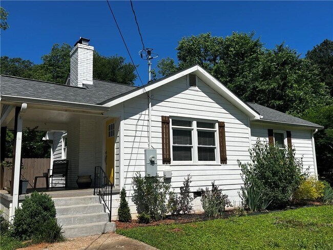 1611 Wellswood Dr SE in Atlanta, GA - Foto de edificio - Building Photo