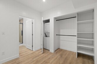 8304 Pershing Dr, Unit 8304 one half in Playa Del Rey, CA - Building Photo - Building Photo