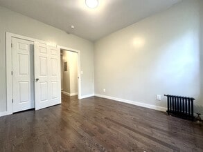184 Nagle Ave in New York, NY - Building Photo - Building Photo