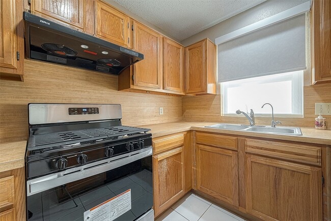 property at 3231 E Heatherock Cir