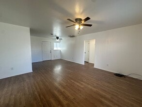 803 Saguaro St in Bloomfield, NM - Building Photo - Building Photo