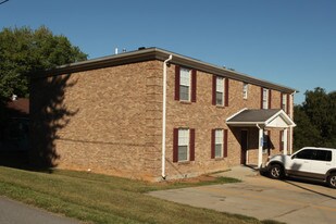 207 Vest Rd Apartments