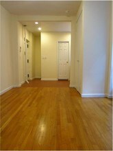 236 E 80th St-Unit -#011 in New York, NY - Building Photo - Building Photo