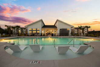 EXCHANGE AT WESTGATE in Leland, NC - Foto de edificio - Building Photo