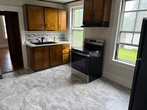 62 Park St in Northfield, NH - Building Photo - Building Photo