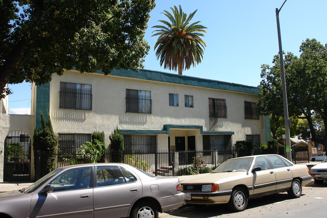 500-508 N Alexandria Ave in Los Angeles, CA - Building Photo