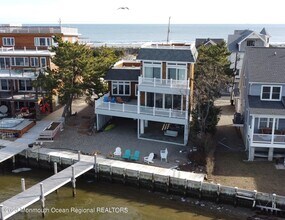 484 Ocean Ave in Sea Bright, NJ - Building Photo - Building Photo