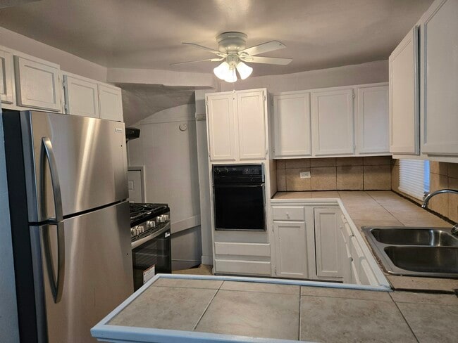 property at 16037 Halsted St