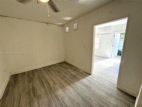 341 NW 61st Ave-Unit -341 in Miami, FL - Building Photo - Building Photo