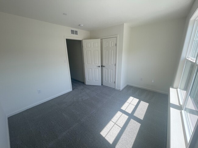 232 Thompson Ave in Queenstown, MD - Building Photo - Building Photo