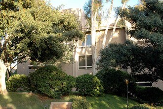 10400 Caminito Cuervo in San Diego, CA - Building Photo - Building Photo