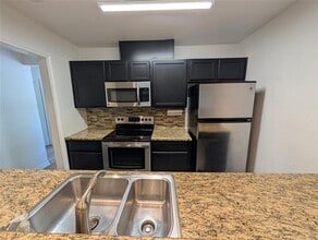 1725 Westerham Dr in Dallas, TX - Building Photo - Building Photo