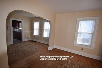 145 Douglas St in Neenah, WI - Building Photo - Building Photo