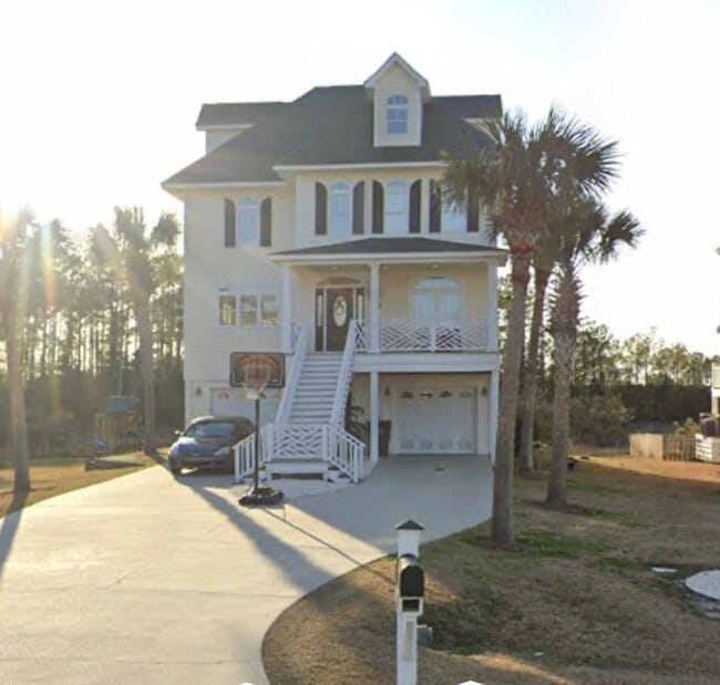 property at 536 Shipmast Ct