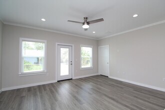 5458 Medina Rd in Pensacola, FL - Building Photo - Building Photo