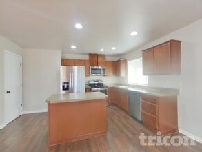 1924 Kelowna Place Southest in Port Orchard, WA - Building Photo - Building Photo