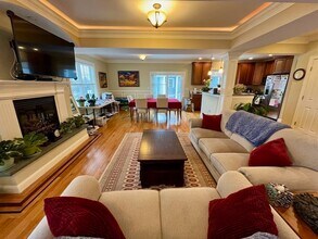 122 Forest St in Watertown, MA - Building Photo - Building Photo