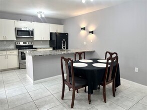 7729 77th Way in West Palm Beach, FL - Building Photo - Building Photo