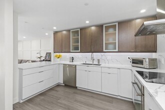 199 Coolidge Ave, Unit 105 in Watertown, MA - Building Photo - Building Photo