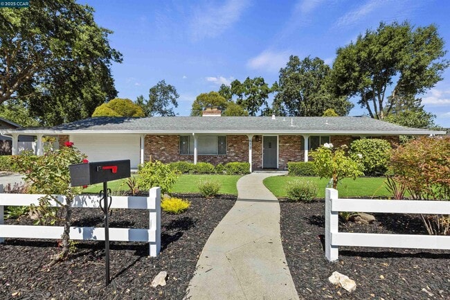 617 Lucas Dr in Lafayette, CA - Foto de edificio - Building Photo