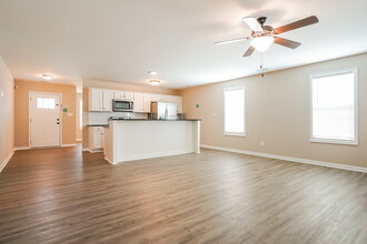 122 Mountain Vw Dr in Garner, NC - Building Photo - Building Photo