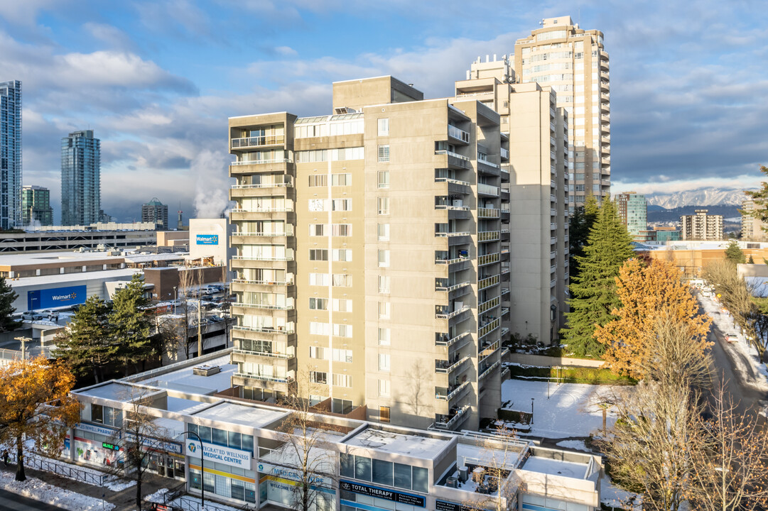 Bonsor Place in Burnaby, BC - Building Photo