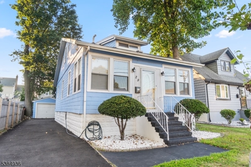 29 Ligham St in Belleville, NJ - Building Photo