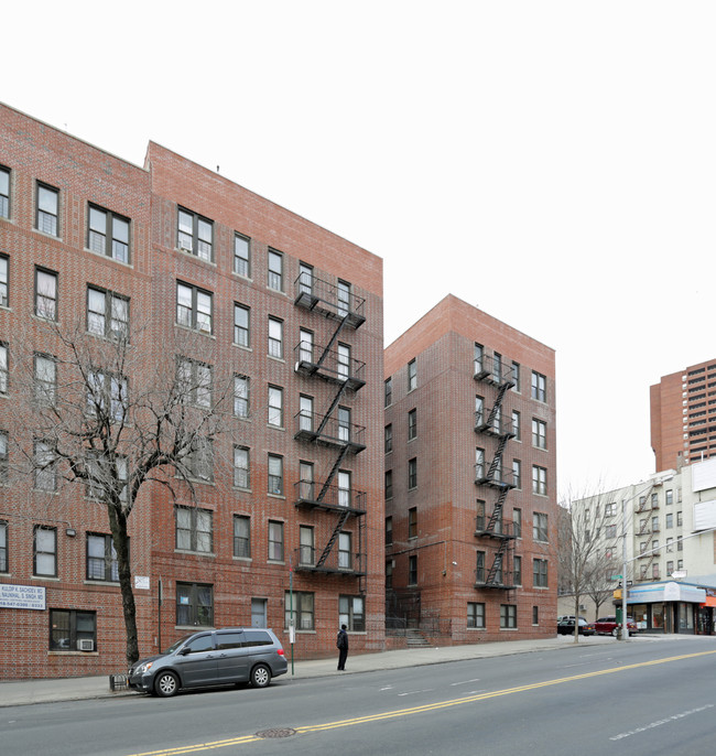 Anna Court in Bronx, NY - Building Photo - Building Photo