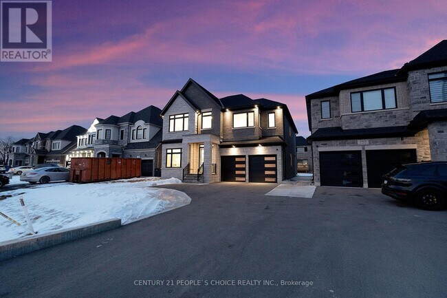 8915 Heritage Rd in Brampton, ON - Building Photo - Building Photo