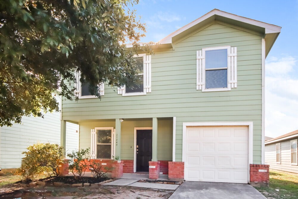 21243 Linden House Ct in Humble, TX - Building Photo