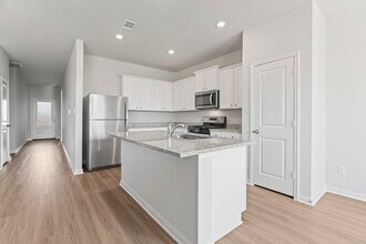 1119 Moonlight Trce Dr in Beasley, TX - Building Photo - Building Photo