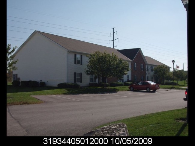 10861 Southwind Dr in Powell, OH - Foto de edificio - Building Photo