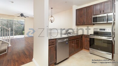 10679 Regent Square Dr in Orlando, FL - Building Photo - Building Photo