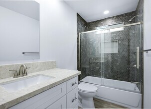 53110 Avenida Ramirez in La Quinta, CA - Foto de edificio - Building Photo