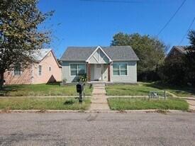 1605 S Walnut St in Sherman, TX - Building Photo