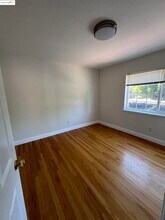 3244 Ellis St in Berkeley, CA - Building Photo - Building Photo