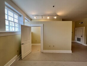 715 Sherman St, Unit 17 in Little Rock, AR - Building Photo - Building Photo