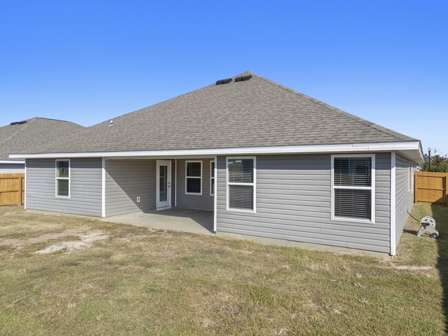 5533 Mars Hl Ln in Panama City, FL - Building Photo - Building Photo