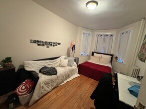65 Burbank St, Unit 18 in Boston, MA - Foto de edificio - Building Photo