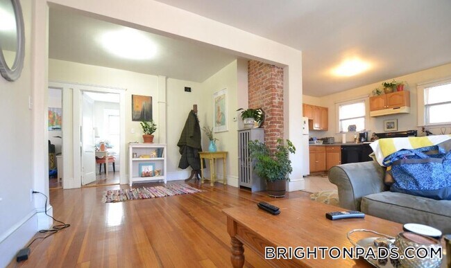 505 Washington St, Unit 2 in Boston, MA - Building Photo - Building Photo