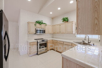 14275 W Shawnee Trail in Surprise, AZ - Building Photo - Building Photo