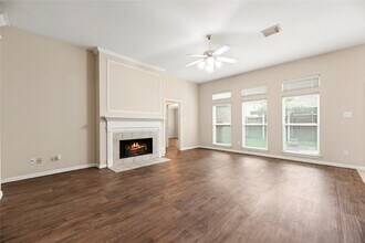 11619 Cedarvale Ln in Tomball, TX - Building Photo - Building Photo