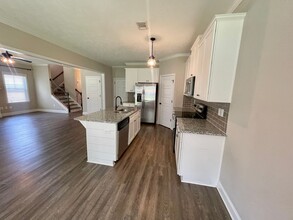 719 Tree Top Trl in Evans, GA - Building Photo - Building Photo