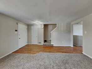 7107 Pahls Farm Way in Pikesville, MD - Foto de edificio - Building Photo