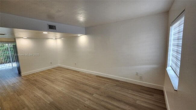 8252 NW 6th Terrace in Miami, FL - Building Photo - Building Photo
