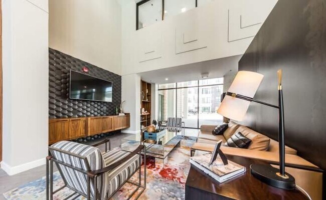 3131 Timmons Ln in Houston, TX - Building Photo - Building Photo